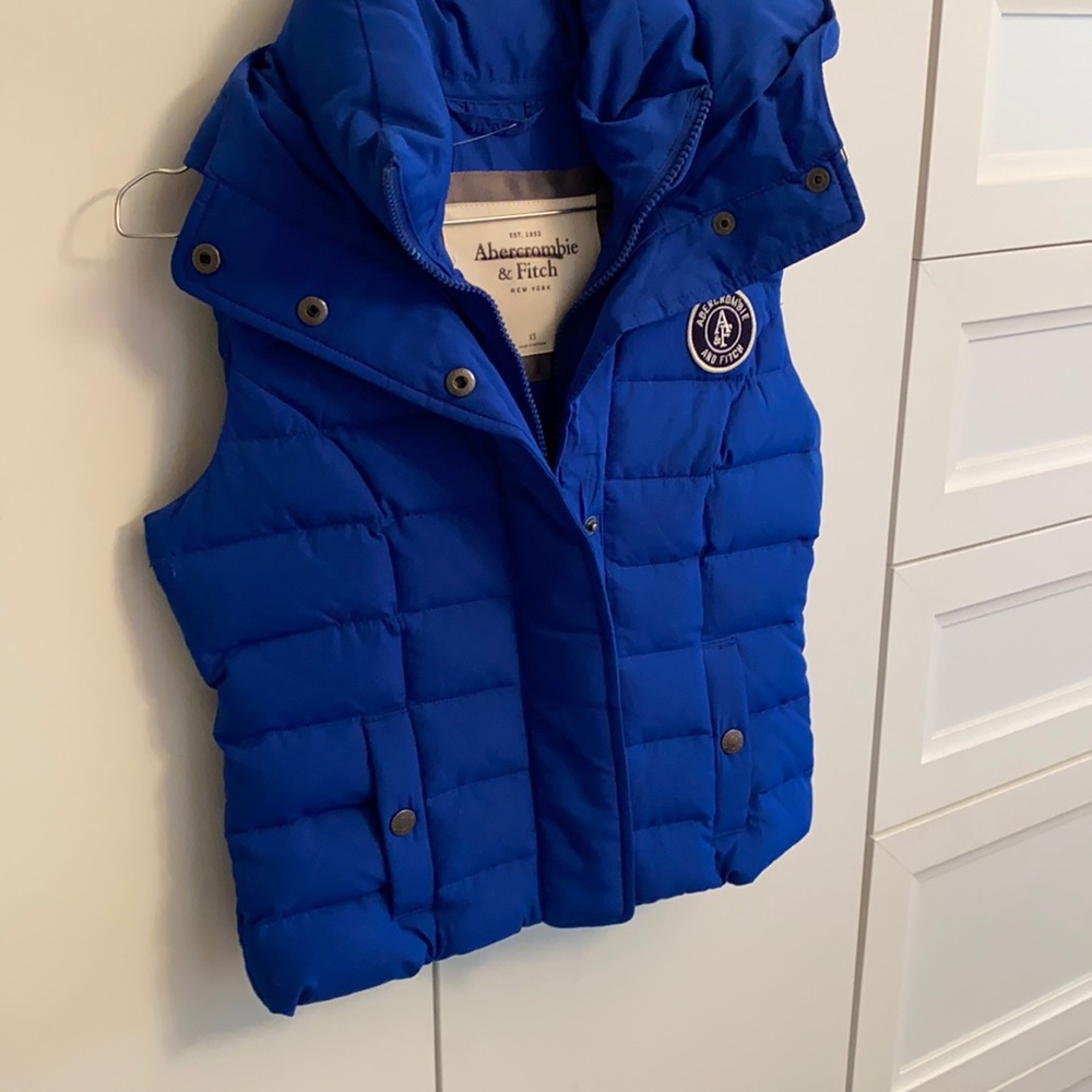 Blue Vest nwt